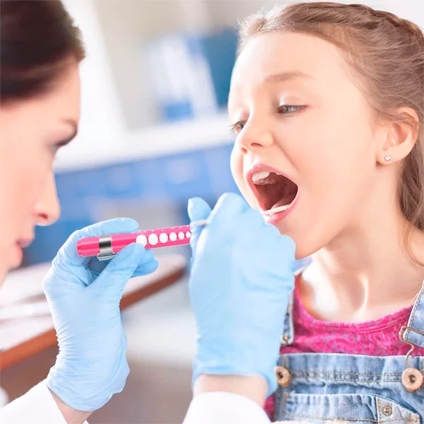 LAMPARA PARA ENFERMERA, MEDICOS Y EMT VARIADA